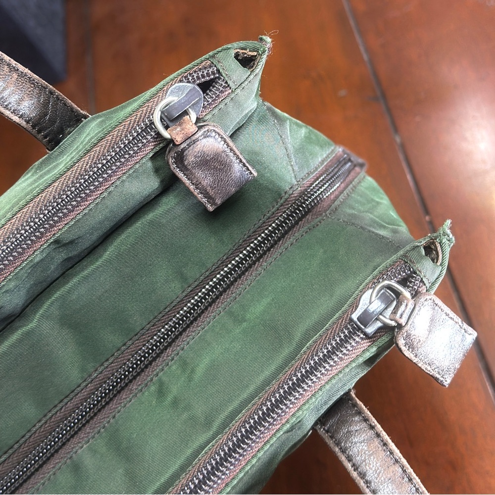 AUTHENTIC Prada bag. Army green. - Picture 8 of 16